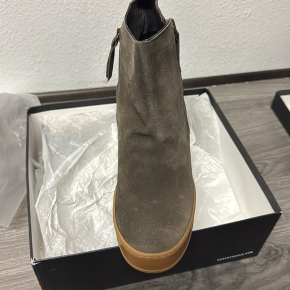 Kenneth Cole Womens Bryant Wedge Sneaker Sneaker - Picture 5 of 5